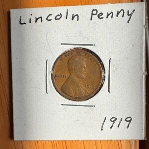 Vintage 1919 Lincoln Wheat Penny - Copper Brown Collectible